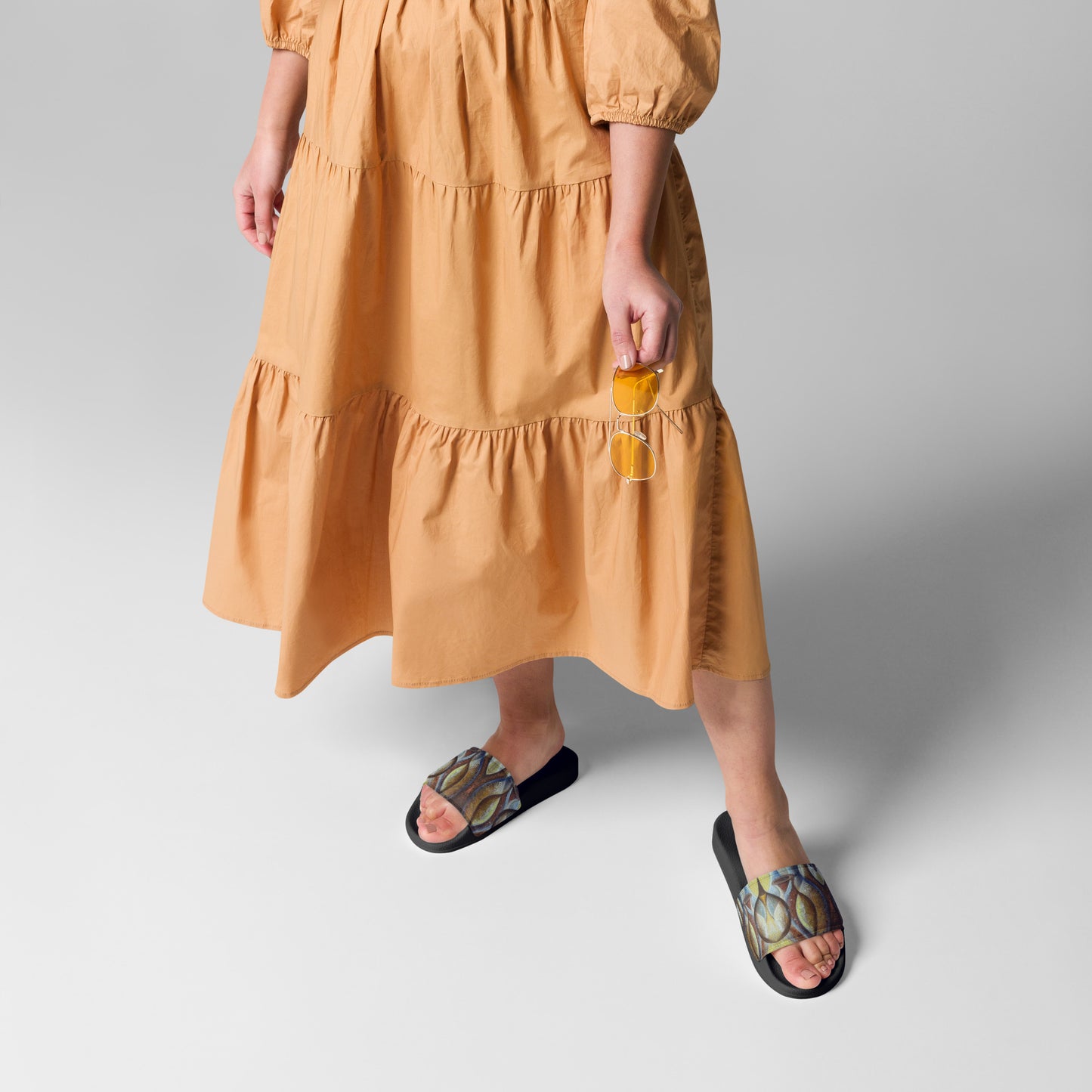 Spanish Jars Women's slides